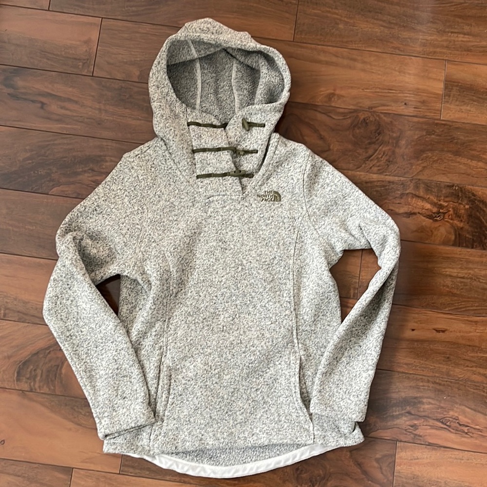 The North Face Gray Relaxed Long Sleeve Sweatshirt